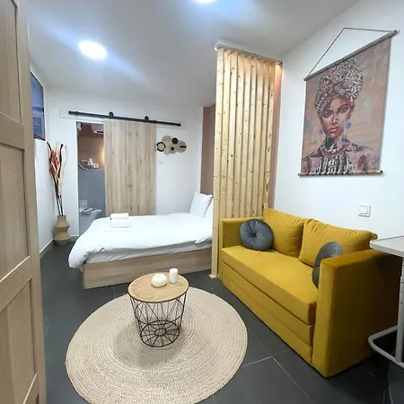 Skg Nest - Casa Nativa Daire *